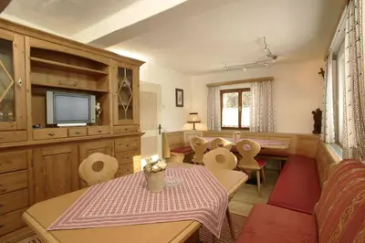 Ein Sitzbereich in der Unterkunft Ferienhaus/Chalet Schneiderhäusl