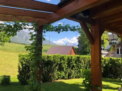 Ein allgemeiner Bergblick oder ein Berglick von der Ferienwohnung aus