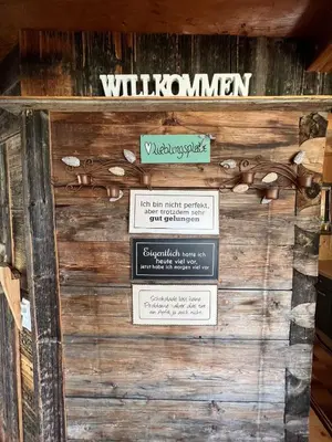 Ein Zertifikat, Auszeichnung, Logo oder anderes Dokument, das in der Unterkunft Troadkasten Hollnhof, bezaubernder Panoramablick ausgestellt ist