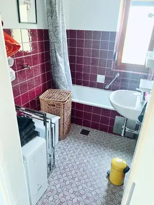 Ein Badezimmer in der Unterkunft Gemütlicher Raum, Gampern