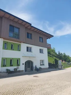 Das Gebäude in dem sich das Bed & Breakfast befindet