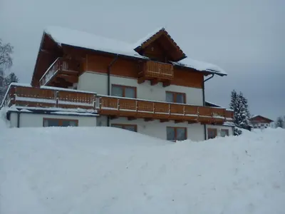 Haus Lossie im Winter
