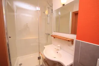 Ein Badezimmer in der Unterkunft Appartements Reiterhaus