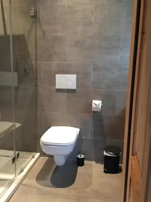 Ein Badezimmer in der Unterkunft Bootshaus am Hallstätter See