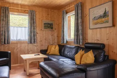 Ein Sitzbereich in der Unterkunft Alpendorf Dachstein West by ALPS RESORTS