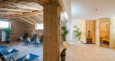 Ein Sitzbereich in der Unterkunft Landhaus Hubertus Wellness & Breakfast