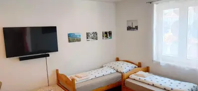 TV/Unterhaltungsangebot in der Unterkunft Monteurzimmer - Studio mit Singleküche-Apartment with Longstayfares