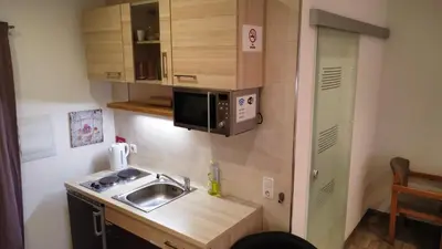 Küche/Küchenzeile in der Unterkunft Monteurzimmer - Studio mit Singleküche-Apartment with Longstayfares