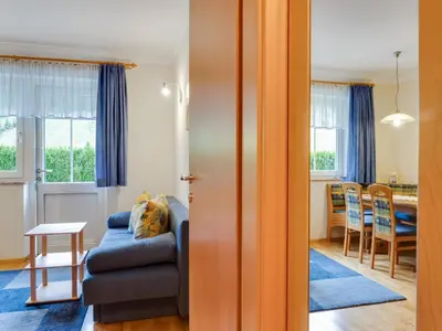 Ein Sitzbereich in der Unterkunft Apartment in Kleinarl near Ski Amadé