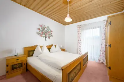 Ein Bett oder Betten in einem Zimmer der Unterkunft Zur Oma Margret