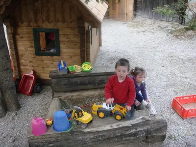 Kinder, die in der Unterkunft Schmiedalm übernachten