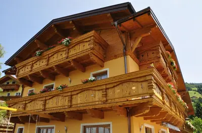 Das Gebäude in dem sich die Ferienwohnung befindet
