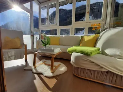 Ein Sitzbereich in der Unterkunft Ferienwohnung Schnell