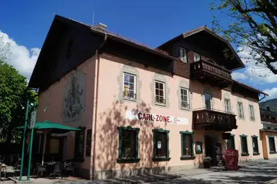 Das Gebäude in dem sich das Hotel befindet