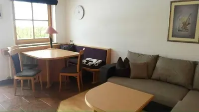 Ein Sitzbereich in der Unterkunft Haus Christina