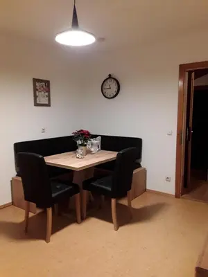 Ein Sitzbereich in der Unterkunft Fischerhaus Sankt Wolfgang Appartement 2