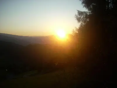 Blick auf den Sonnenuntergang/Sonnenaufgang von des Gasthauses aus oder aus der Nähe