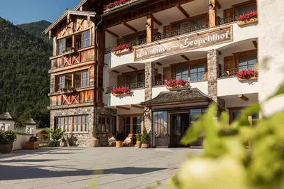 Ein allgemeiner Bergblick oder ein Berglick von des Hotels aus