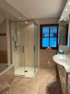 Ein Badezimmer in der Unterkunft Loft Krämerhaus Annaberg, Dachstein West