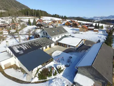Ein allgemeiner Bergblick oder ein Berglick von der Ferienwohnung aus