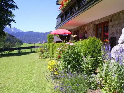 Ein allgemeiner Bergblick oder ein Berglick von der Ferienwohnung aus