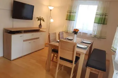 Küche/Küchenzeile in der Unterkunft Ferienwohnung Heindl