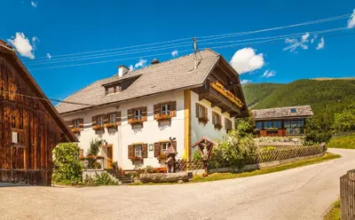 Das Gebäude in dem sich die Ferienwohnung befindet