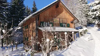 Knödl-Alm Waldhäusl im Winter
