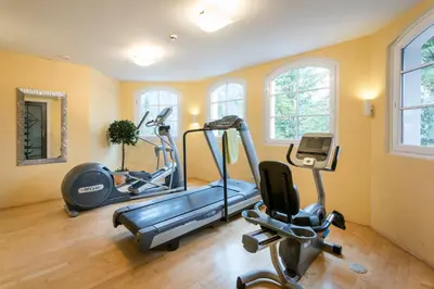 Das Fitnesscenter und/oder die Fitnesseinrichtungen in der Unterkunft Appartements Gut Berg
