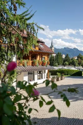 Ein allgemeiner Bergblick oder ein Berglick von der Ferienwohnung aus
