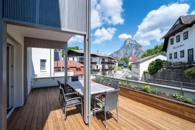 Ein allgemeiner Bergblick oder ein Berglick von der Ferienwohnung aus