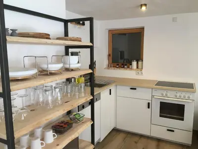 Küche/Küchenzeile in der Unterkunft Ferienwohnung Stoablick - barrierefrei mit Bergblick