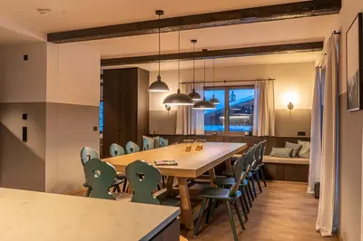 Ein Sitzbereich in der Unterkunft KAUZ - Design Chalets inkl Lungau Card