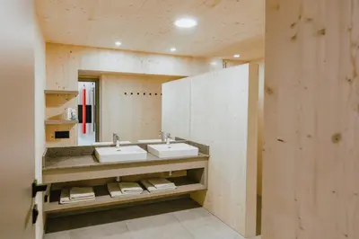Ein Badezimmer in der Unterkunft NaturparkResort Alte Schule