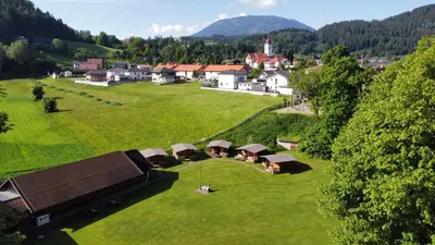 Naturlandschaft in der Nähe des Campingplatzes