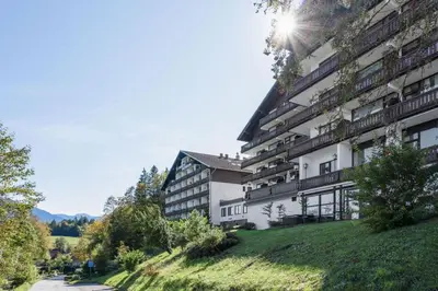 Das Gebäude in dem sich das Aparthotel befindet