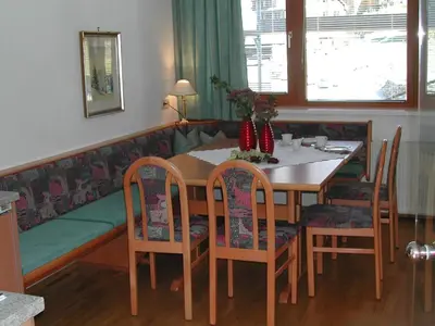 Ein Sitzbereich in der Unterkunft Ferienwohnung 11 Planneralm