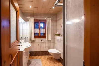 Ein Badezimmer in der Unterkunft Alpenrelax Haus Weidmannsheil wohnen im romantischen Forsthaus