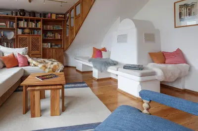Ein Sitzbereich in der Unterkunft Ferienwohnung am Bründlweg