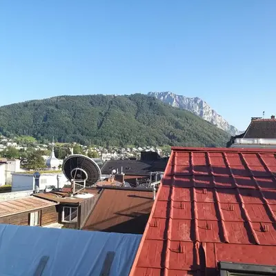 Ein allgemeiner Bergblick oder ein Berglick von der Ferienwohnung aus
