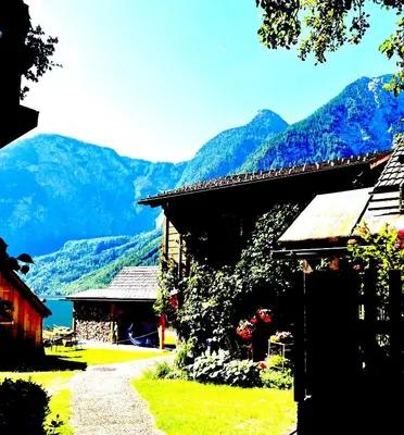Ein allgemeiner Bergblick oder ein Berglick von des Ferienhauses aus