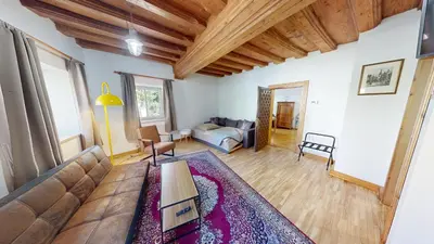 Ein Sitzbereich in der Unterkunft Apartment in Historic Town House