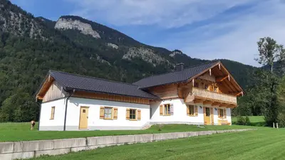 Ein allgemeiner Bergblick oder ein Berglick von der Ferienwohnung aus