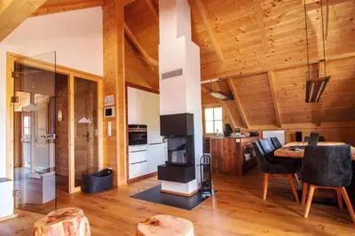 Ein Sitzbereich in der Unterkunft Chalet Risus Vallis Lachtal