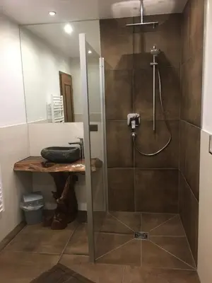 Ein Badezimmer in der Unterkunft Gut Schablberg