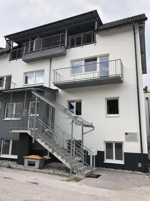 Das Gebäude in dem sich die Ferienwohnung befindet
