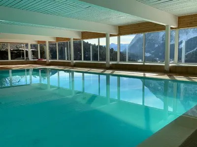 Der Swimmingpool an oder in der Nähe von Cosy Apartment