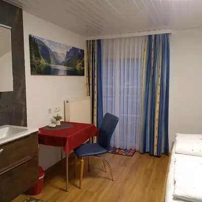 Ein Sitzbereich in der Unterkunft Gästehaus Sieglinde