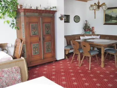 Ein Sitzbereich in der Unterkunft Gästehaus Sieglinde