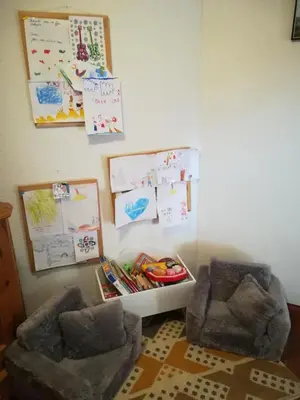 Ein Sitzbereich in der Unterkunft Haus Bergliebe